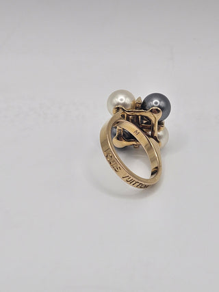 Louis Vuitton Faux Pearl Crystal Cry Me A River Cocktail Ring 6.25