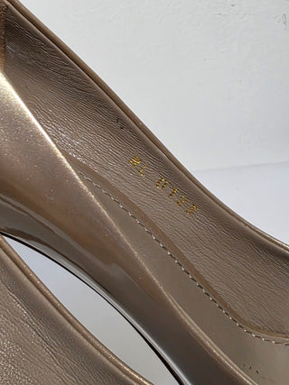 Louis Vuitton Metallic Beige Patent Leather Pumps 37.5 sz