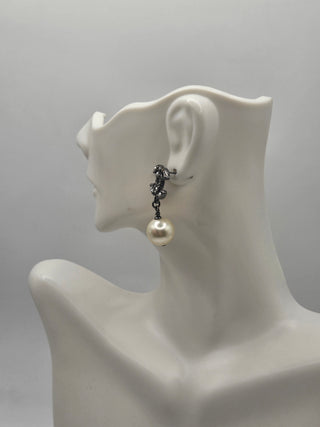 Chanel Faux Pearl Strass Interlocking CC Single Drop Earring