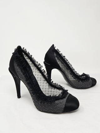 Chanel black satin Interlocking CC Logo Round-Toe pumps 40 EU