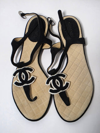 Chanel Interlocking CC Logo Suede T-Strap Sandals 37 sz