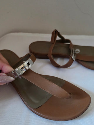Hermès Olivia Brown Leather T-Strap Sandals 36 sz