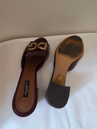 Dolce & Gabbana Brown leather Gold-tone DG Logo charm sandals 41 sz