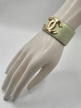 Chanel Iridescent Green Leather Interlocking CC Logo Cuff