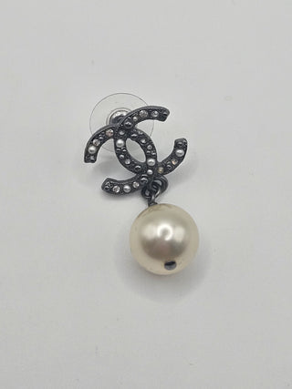 Chanel Faux Pearl Strass Interlocking CC Single Drop Earring