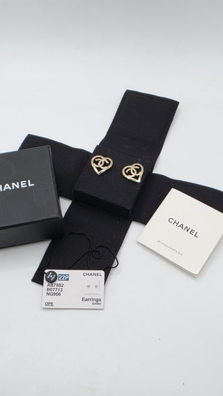 Chanel Gold-tone Interlocking CC Heart Stud Earrings NWT
