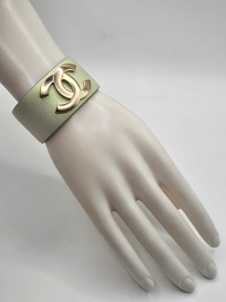 Chanel Iridescent Green Leather Interlocking CC Logo Cuff