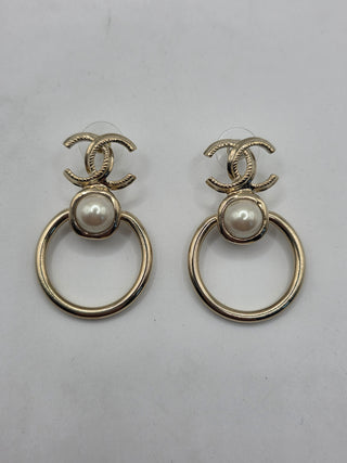Chanel Gold-tone 2022 Faux Pearl Interlocking CC Drop Earrings