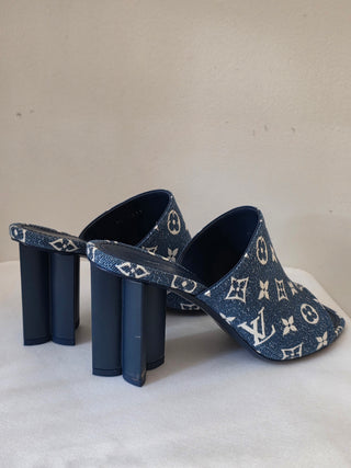 Louis Vuitton Blue LV Monogram Denim Slides 40 sz