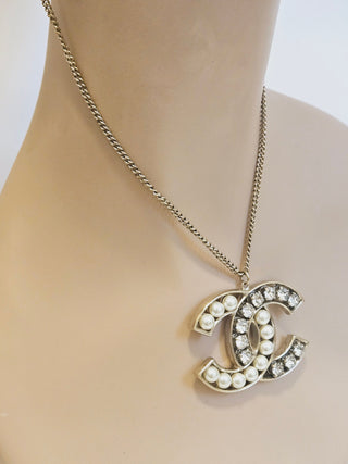 Chanel Faux-Pearl Strass Interlocking CC Pendant Necklace