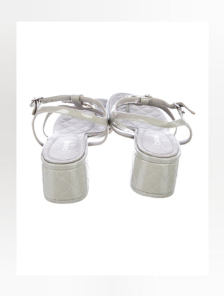 Chanel Grey Patent Leather Interlocking CC Logo T-Strap Sandals 39.5 sz