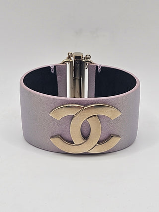 Chanel Iridescent Purple Leather Interlocking CC Logo Wide Cuff