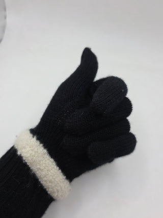 Chanel Black 2016 Cashmere Interlocking CC Gloves