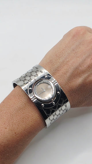 Gucci 33mm Stainless Steel Twirl Quartz Watch