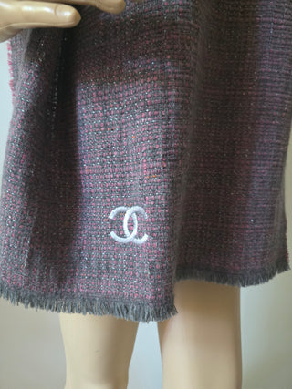 Chanel Grey Pink Cashmere Interlocking CC Metallic Thread Fringe Scarf