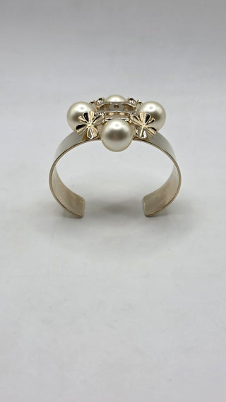 Chanel 2022 Faux Pearl Strass Interlocking CC Clover Cuff Bracelet