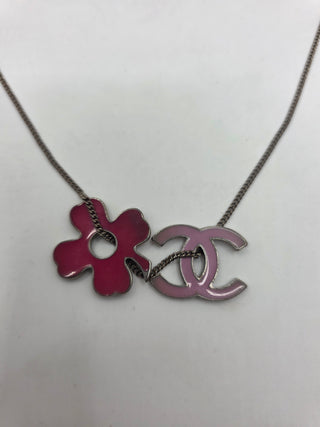 Chanel Silver-tone Enamel Interlocking CC Clover Pendant Necklace