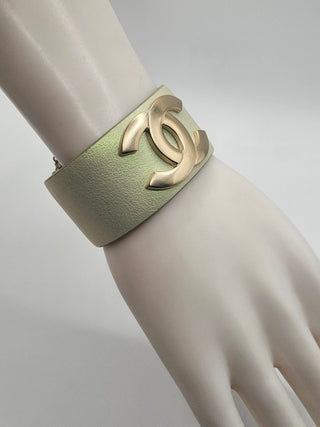 Chanel Iridescent Green Leather Interlocking CC Logo Cuff