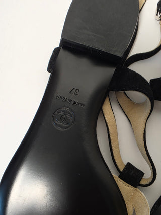 Chanel Interlocking CC Logo Suede T-Strap Sandals 37 sz