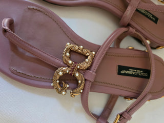 Dolce & Gabbana beige leather pearl logo embellished thong sandals 37 sz