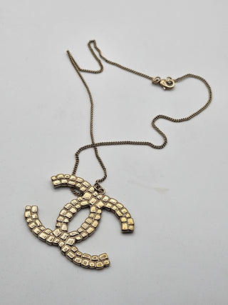 Chanel Gold-tone Enamel Interlocking CC Pendant Necklace