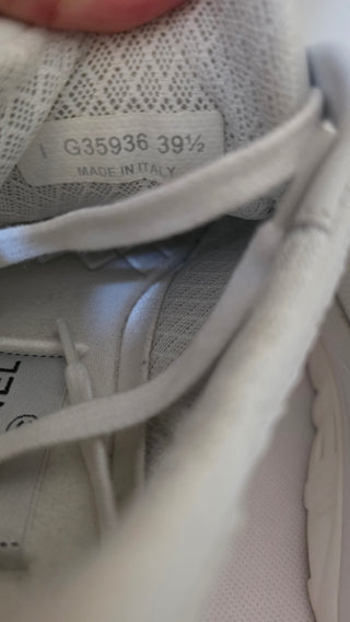 Chanel White Interlocking CC Logo Sequins Sneakers 39.5 sz