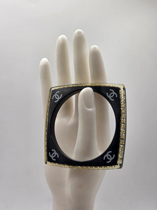 (Copy) Chanel Bkack Resin Strass Interlocking CC Square Bangle