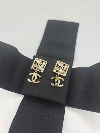 Chanel Gold-tone Faux Pearl Strass Cluster Interlocking CC Drop Earrings