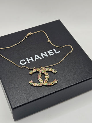 Chanel Gold-tone Enamel Interlocking CC Pendant Necklace