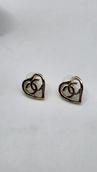 Chanel Gold-tone Interlocking CC Heart Stud Earrings NWT