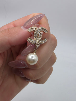 Chanel Gold-tone Faux Pearl  Strass Interlocking CC Drop Earrings