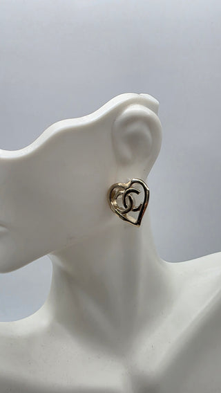 Chanel Gold-tone Interlocking CC Heart Stud Earrings NWT