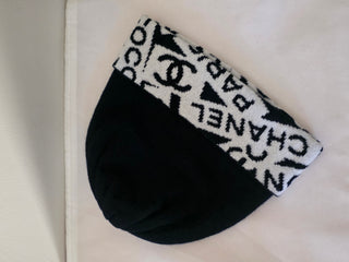 Chanel Black/White Interlocking CC Cashmere Beanie One size