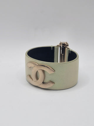 Chanel Iridescent Green Leather Interlocking CC Logo Cuff