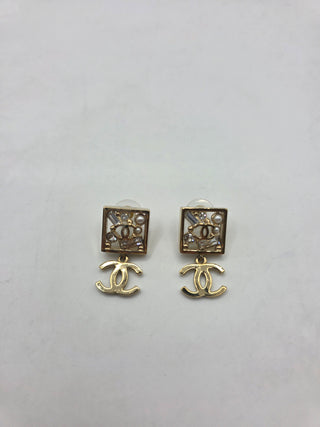 Chanel Gold-tone Faux Pearl Strass Cluster Interlocking CC Drop Earrings