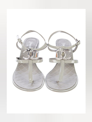 Chanel Grey Patent Leather Interlocking CC Logo T-Strap Sandals 39.5 sz