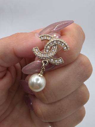 Chanel Gold-tone Faux Pearl  Strass Interlocking CC Drop Earrings