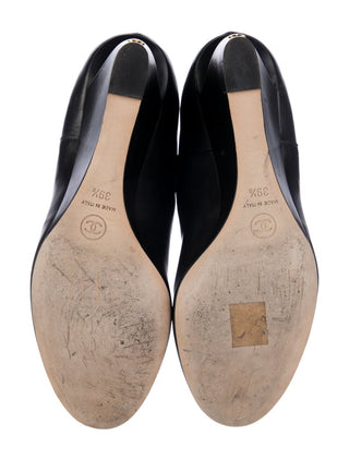 Chanel Interlocking CC Logo Black Leather Chelsea Boots 39 sz