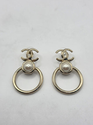 Chanel Gold-tone 2022 Faux Pearl Interlocking CC Drop Earrings