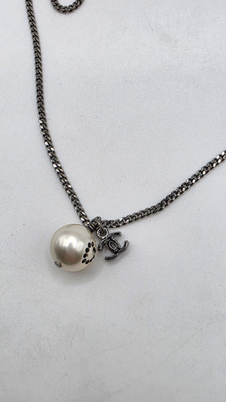 Chanel Silver-tone Faux Pearl Strass Interlocking CC Pendant Necklace