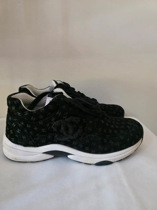 Chanel Black Interlocking CC Logo Suede Sneakers 39.5 EU