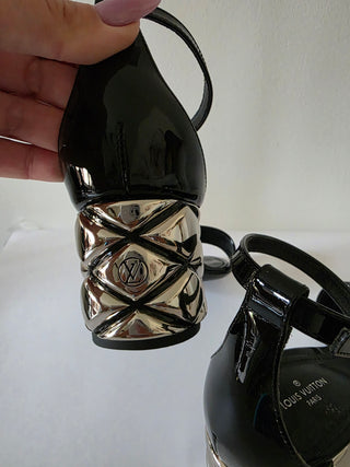 Louis Vuitton Black Patent Leather Silver-tone Sandals 36 sz