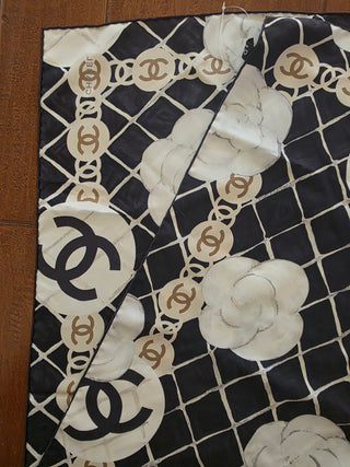 Chanel Black white silk Interlocking CC Logo Scarf