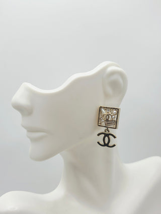 Chanel Gold-tone Faux Pearl Strass Cluster Interlocking CC Drop Earrings