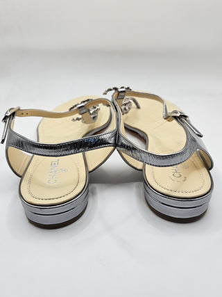 Chanel Metallic Silver 2015 Interlocking CC Logo T-Strap Sandals 40 sz