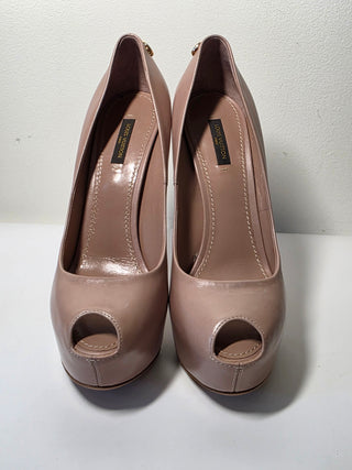 Louis Vuitton Beige leather LV logo Charms Oh Really! Pumps 40 sz
