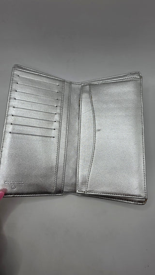 Chanel Silver-tone Interlocking CC Yen Wallet Bifold Wallet