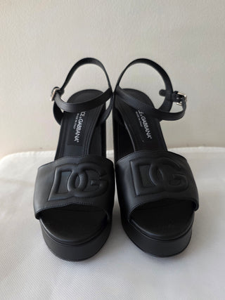 Dolce and Gabana black leather DG logo platform sandals 38.5 sz