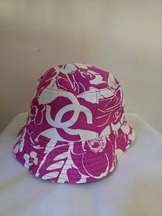Chanel Pink White Interlocking CC Coco Beach Bucket Hat M sz
