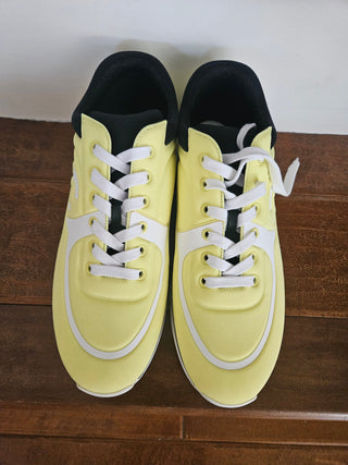 Chanel 2019 Interlocking CC Logo Sneakers 40 sz